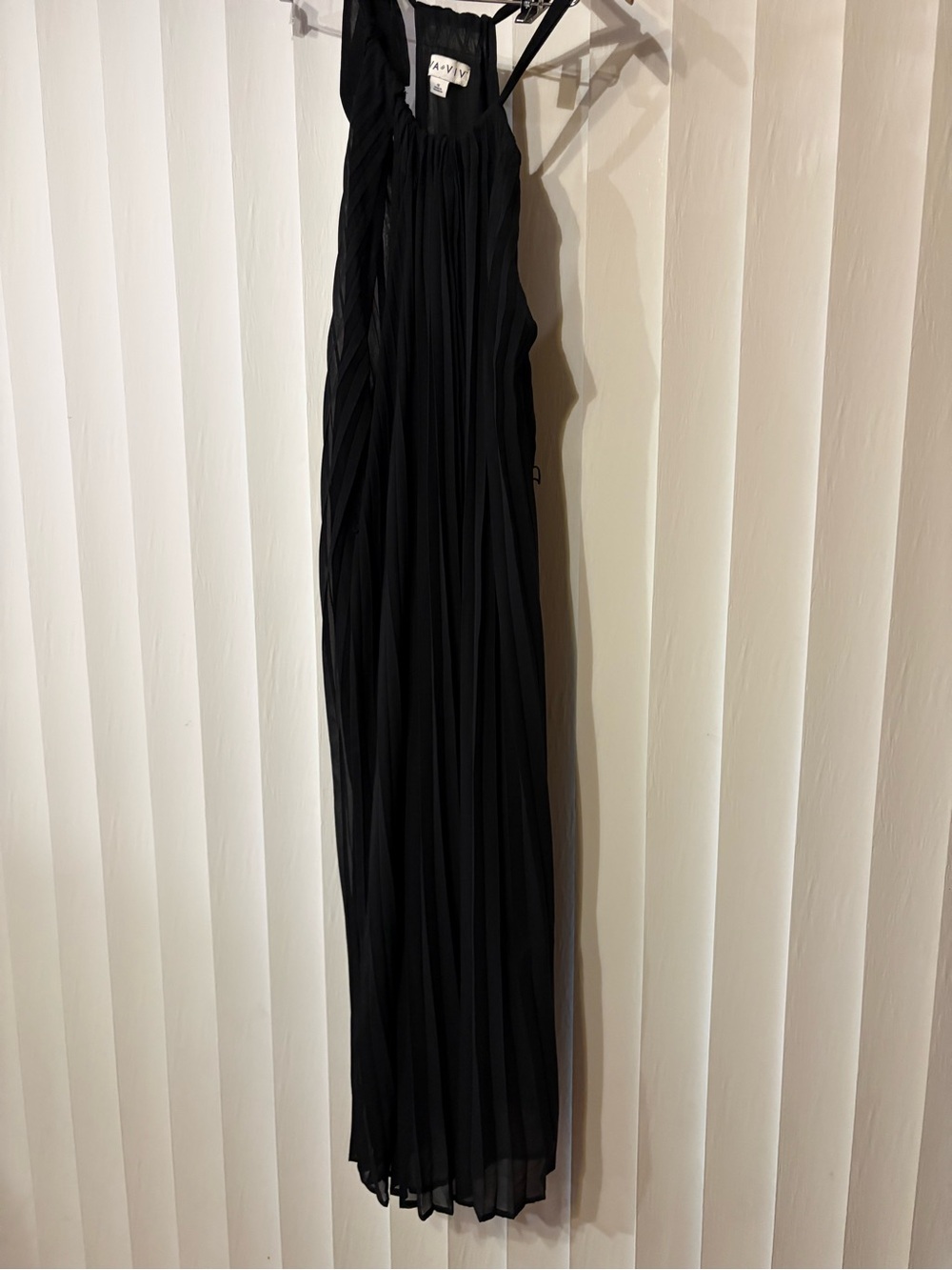Ava & Viv Black Sleeveless  Pleated Maxi Dress